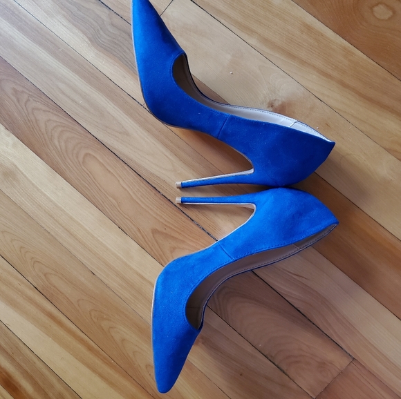 Royal Blue High Heel Shoes, size US 7 (Brand: Fashion Nova) - Picture 4 of 9
